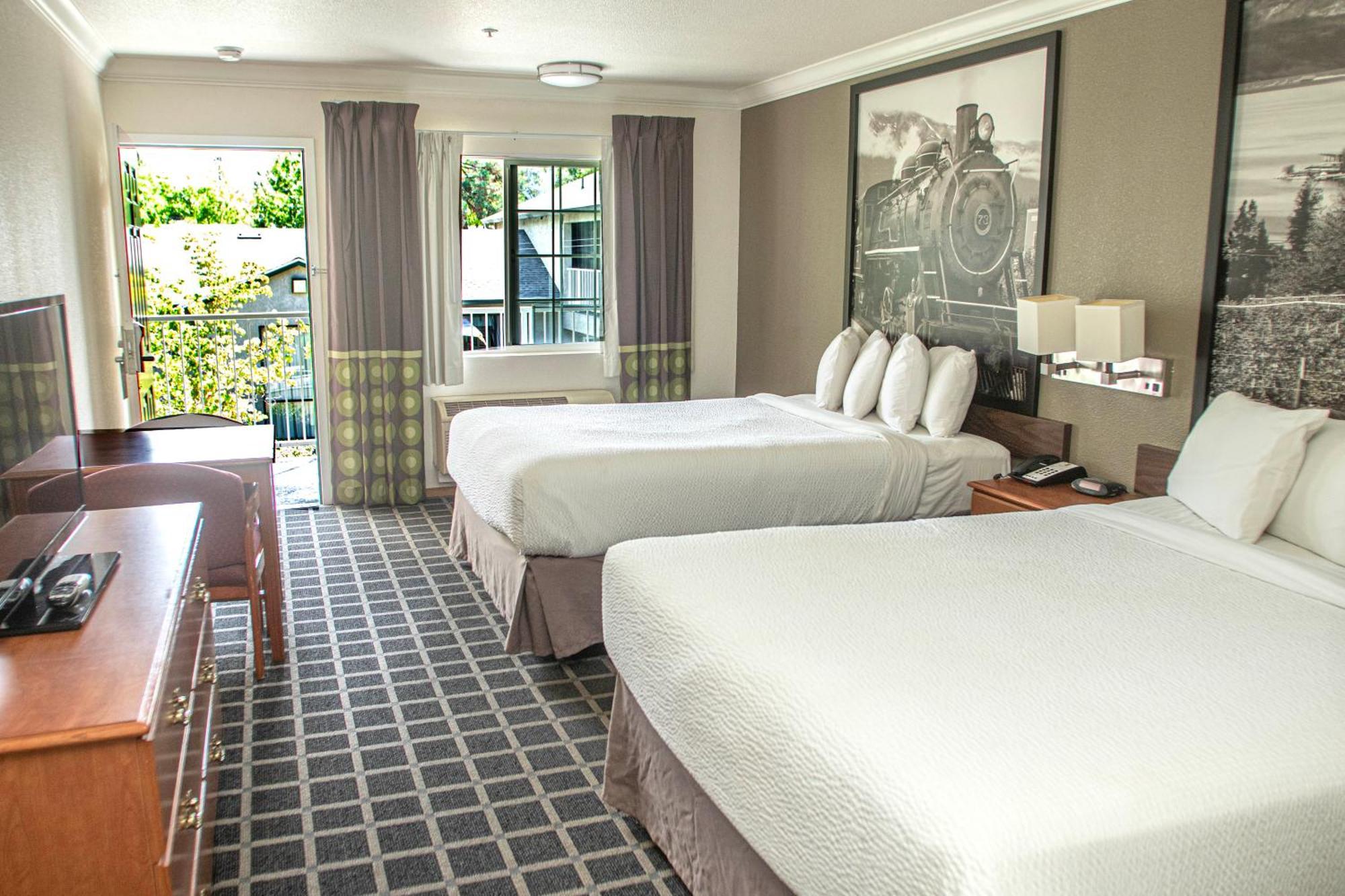 Creekside & Hotel