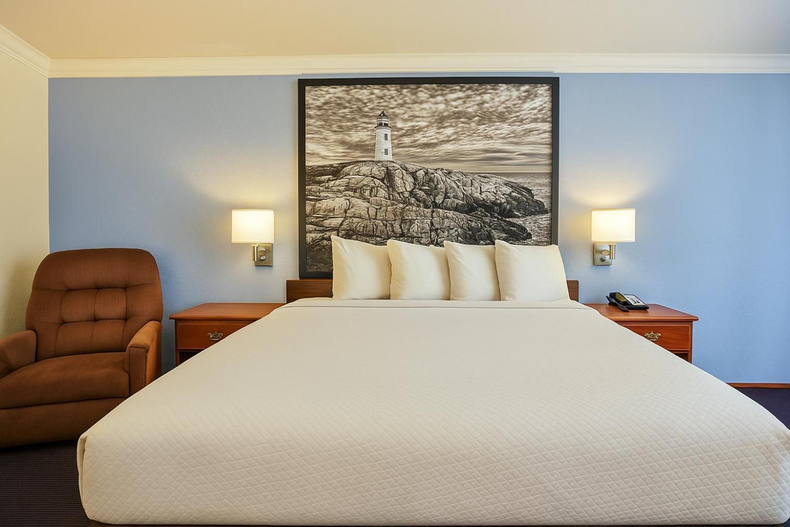 Creekside & Hotel Willits