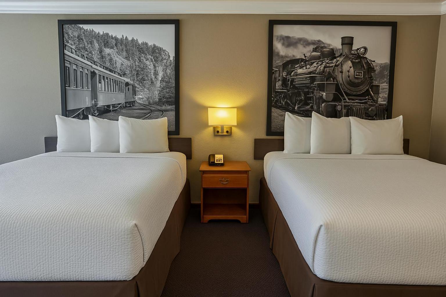 Hotel Creekside & Willits