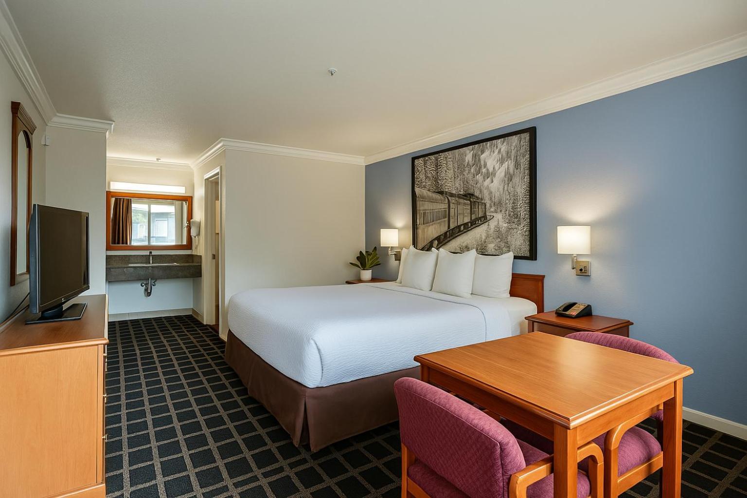 Creekside & 4* Willits