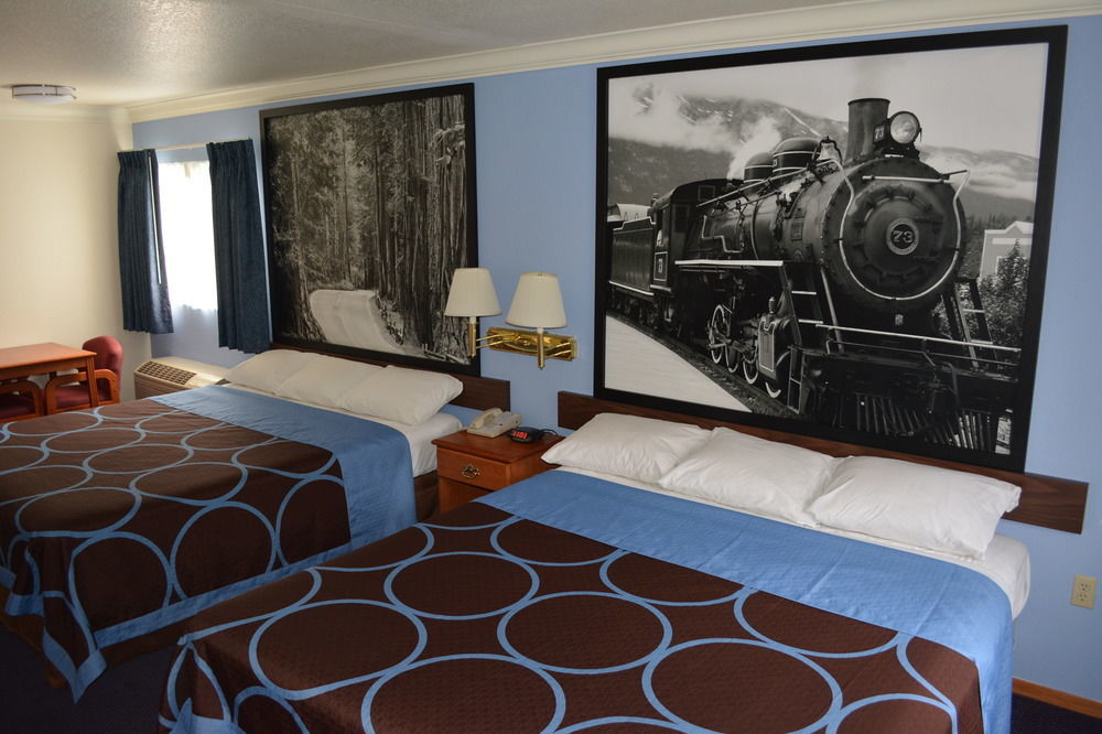 Creekside & Hotel 4*